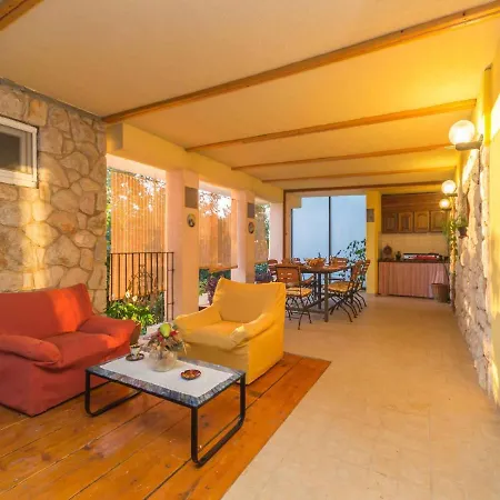 Apartment In Njivice/insel Krk 33553 Njivice